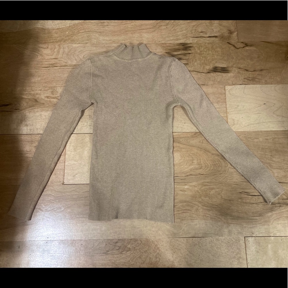 Tam stretchy shein sweater